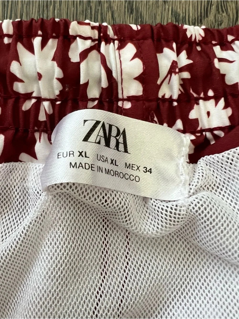 ZARA Men’s Red Floral Print Elastic Waist Swim Trunks Size XL